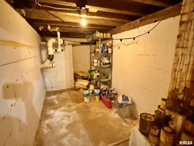 $197,900 | 200 Crestview Drive, Dongola, IL 62926