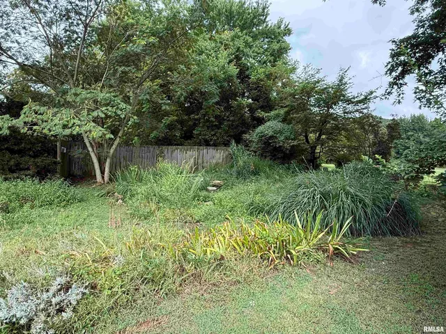 $197,900 | 200 Crestview Drive, Dongola, IL 62926