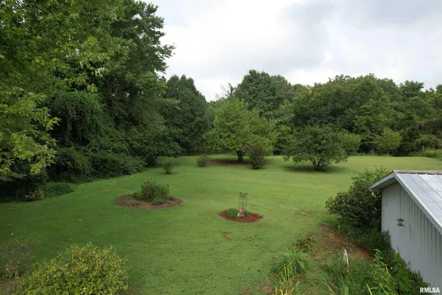 $197,900 | 200 Crestview Drive, Dongola, IL 62926