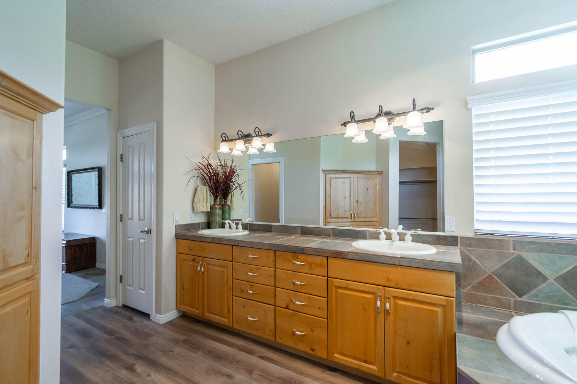 3577 Paiute Road St. George, UT 84790 - Photo 26 of 67 Primary Bathroom
