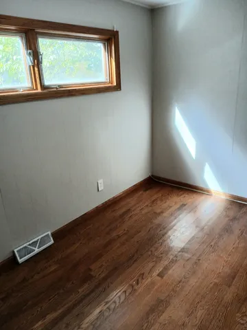 $199,900 | 112 Hazel Court, Island Lake, IL 60042