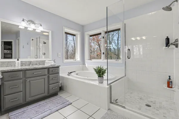 $865,000 | 2011 Knollpoint Drive Northeast, Ada, MI 49301