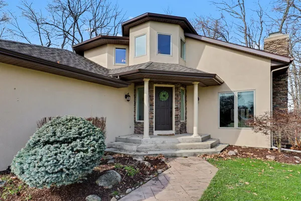 $865,000 | 2011 Knollpoint Drive Northeast, Ada, MI 49301