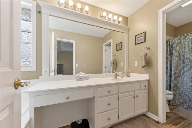 $329,900 | 5509 Long View Drive, St. Joseph, MO 64503