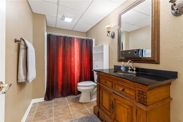 $329,900 | 5509 Long View Drive, St. Joseph, MO 64503