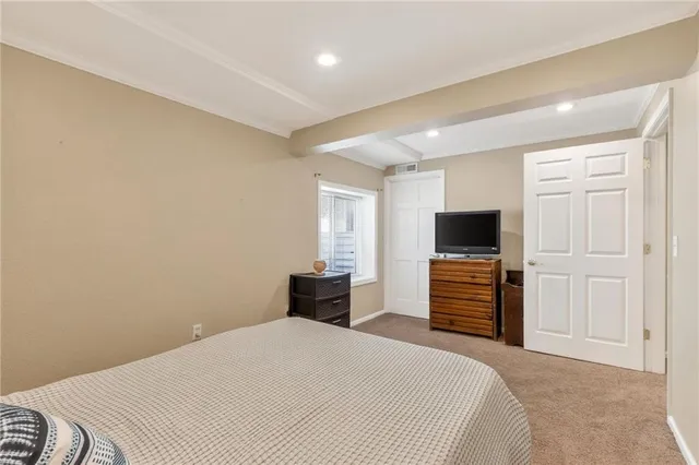 $329,900 | 5509 Long View Drive, St. Joseph, MO 64503