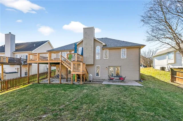 $329,900 | 5509 Long View Drive, St. Joseph, MO 64503