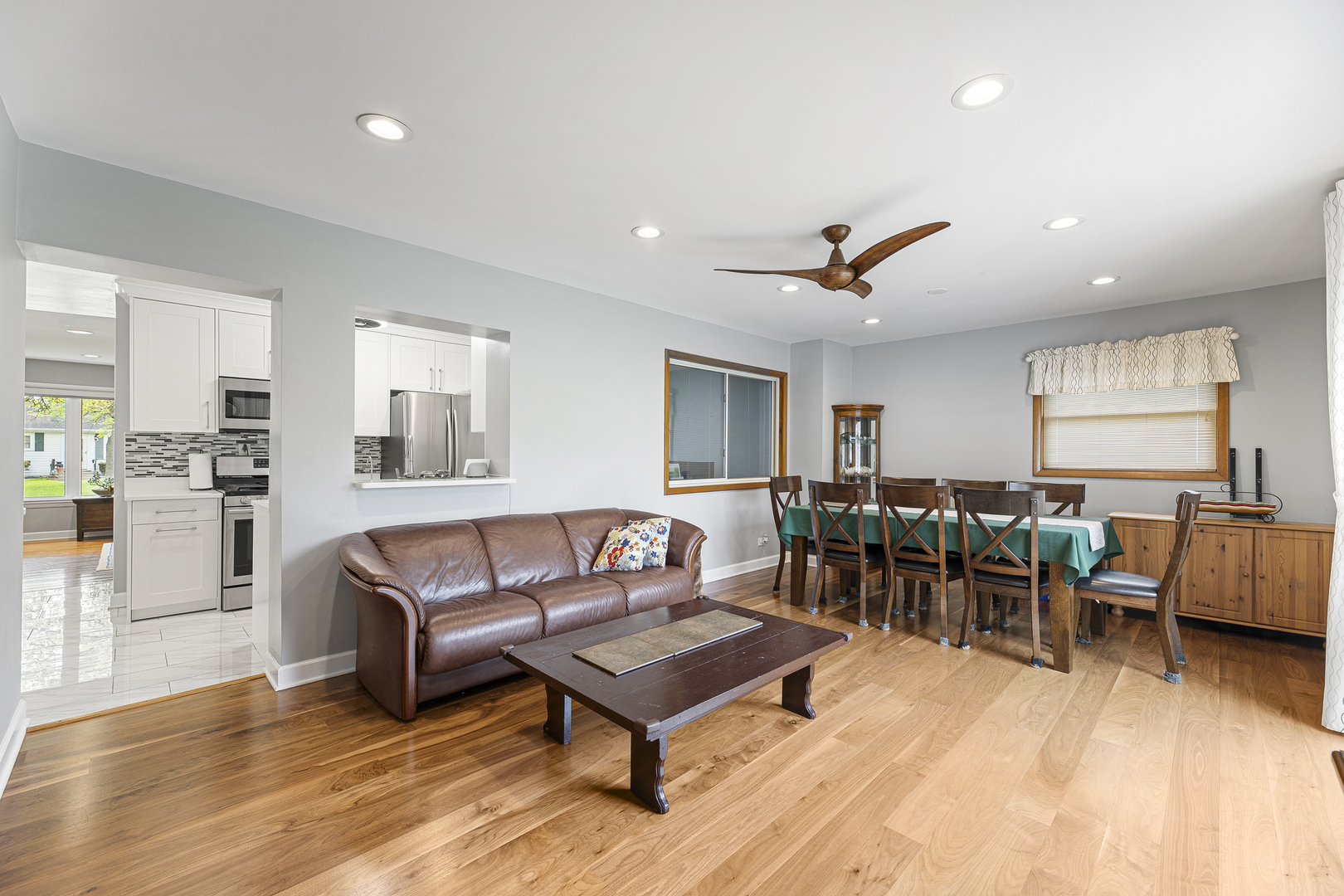 2232 Covert Road Glenview, IL 60025 - Photo 11 of 34