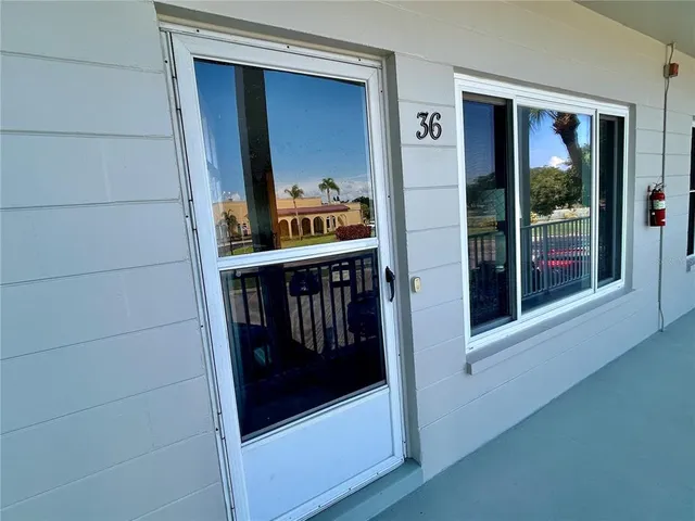 $199,900 | 2070 World Pkwy Boulevard, Unit 36, Clearwater, FL 33763