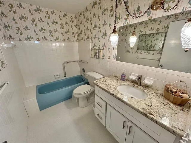 $199,900 | 2070 World Pkwy Boulevard, Unit 36, Clearwater, FL 33763