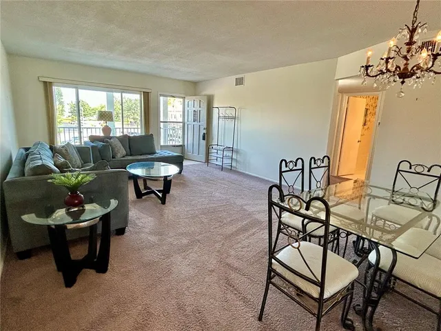 $199,900 | 2070 World Pkwy Boulevard, Unit 36, Clearwater, FL 33763