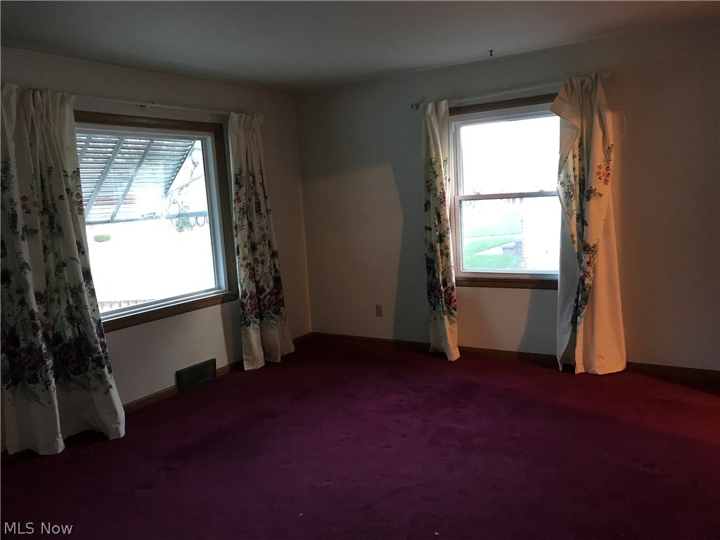 764 Yerrick Road Akron, OH 44312 - Photo 5 of 11 Plenty of light