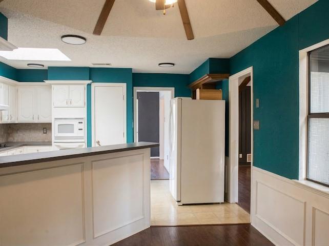 2405 Country Valley Road Garland, TX 75041 - Photo 11 of 36