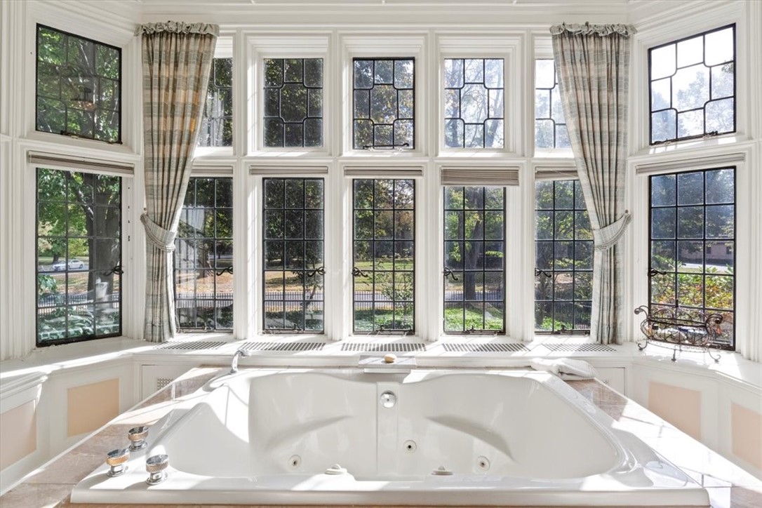 901 East Avenue, Unit A Rochester, NY 14607 - Photo 14 of 38