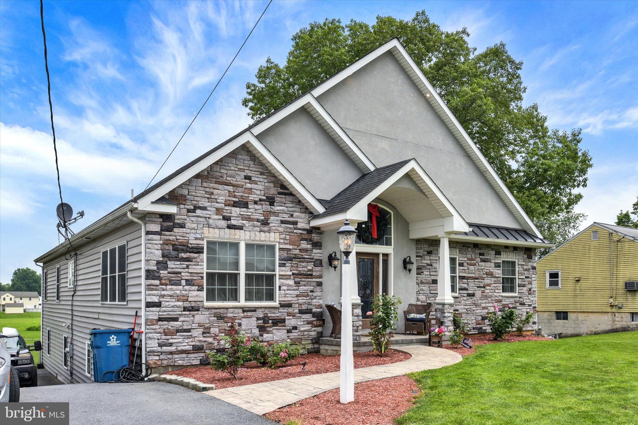 223 Colebrook Road Elizabethtown, PA 17022 - Photo 1 of 40 223 Colebrook Rd