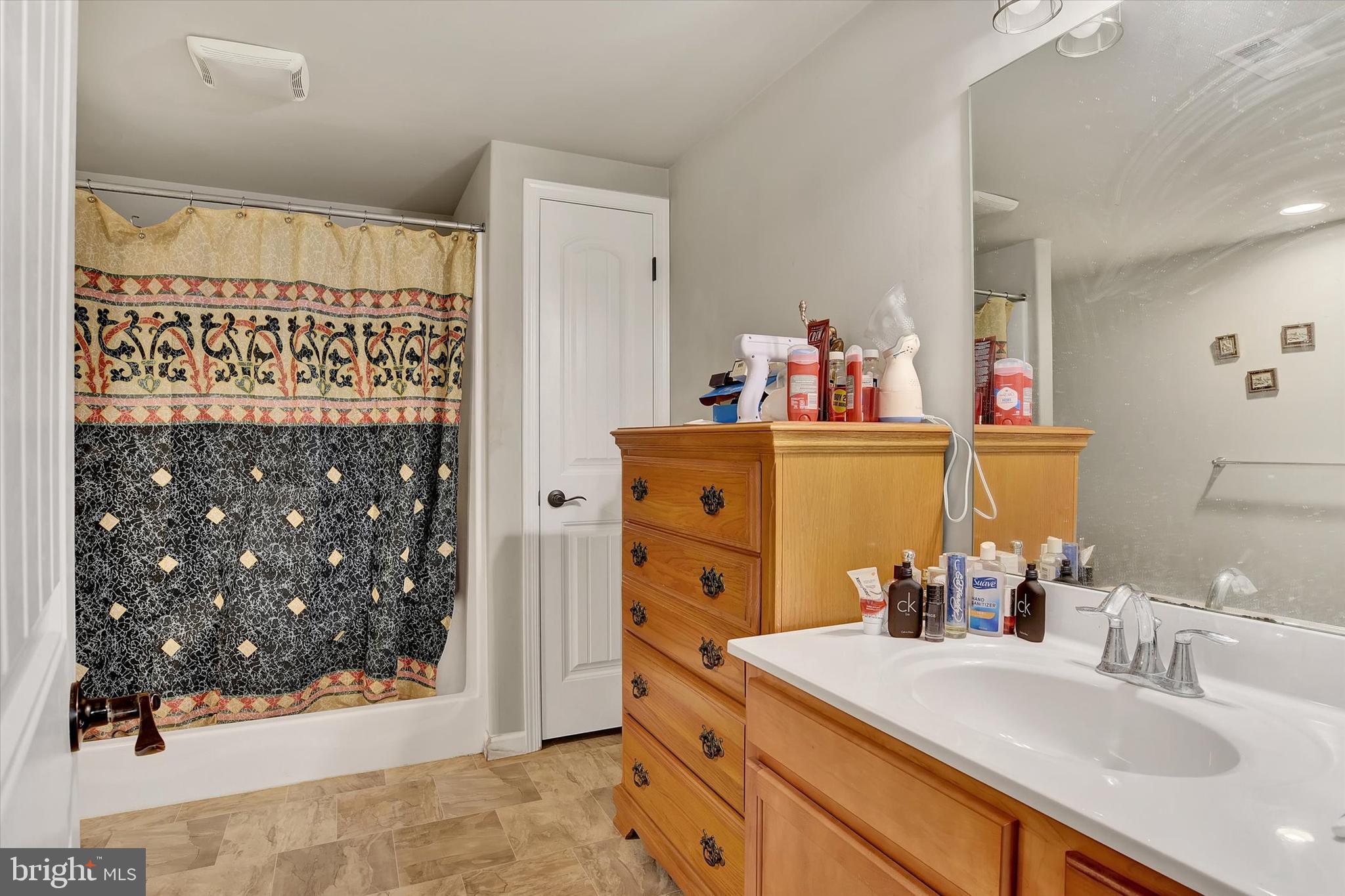 223 Colebrook Road Elizabethtown, PA 17022 - Photo 30 of 40 Bath #3 - LL