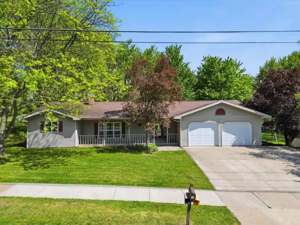 $239,900 | 621 West Upham Street, Marshfield, WI 54449