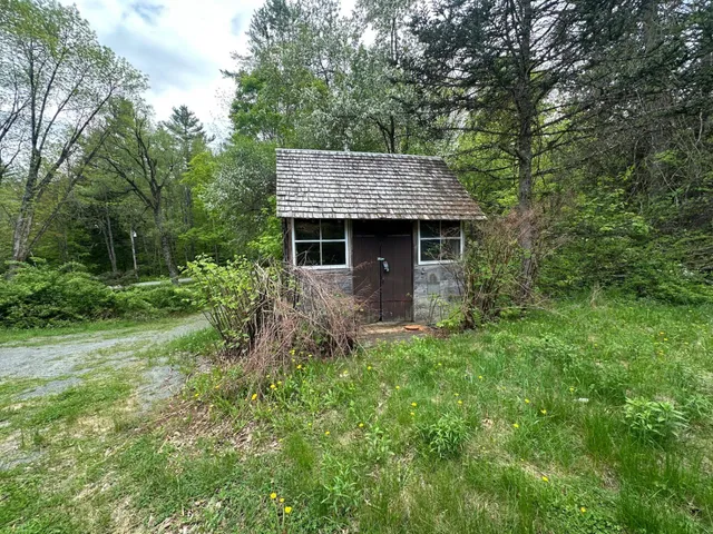 $309,900 | 197 Garey Road, Thetford, VT 05045