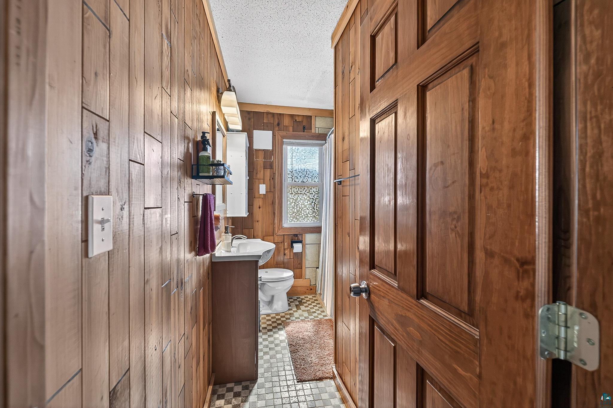 4742 Chicago Avenue Duluth, MN 55803 - Photo 16 of 28