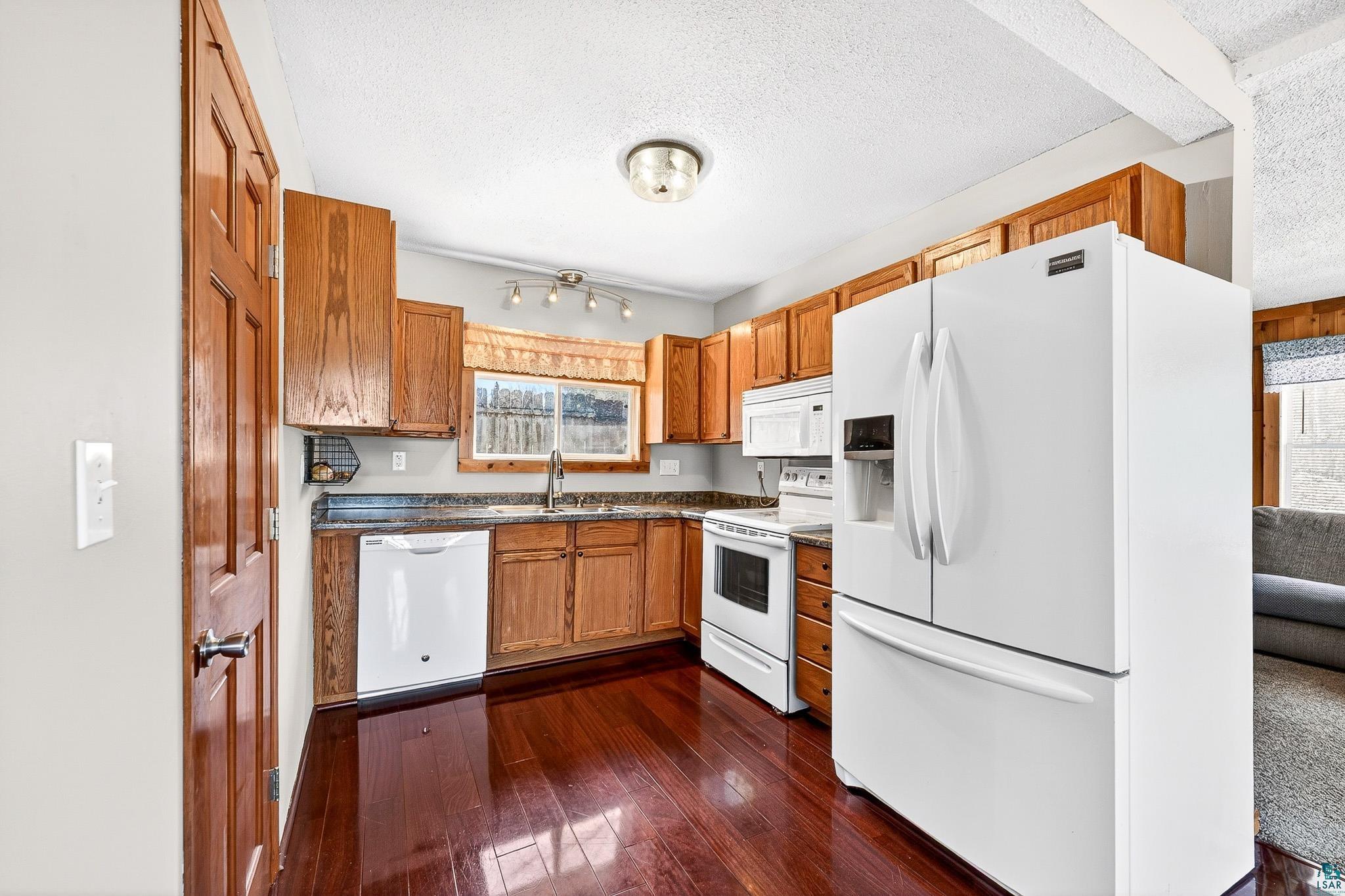 4742 Chicago Avenue Duluth, MN 55803 - Photo 10 of 28