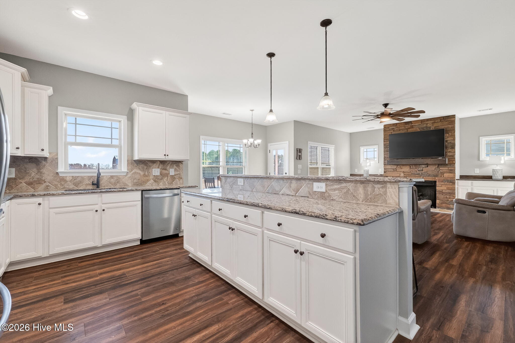 423 Planters Ridge Drive Pikeville, NC 27863 - Photo 4 of 35 8-web-or-mls-DSC02070