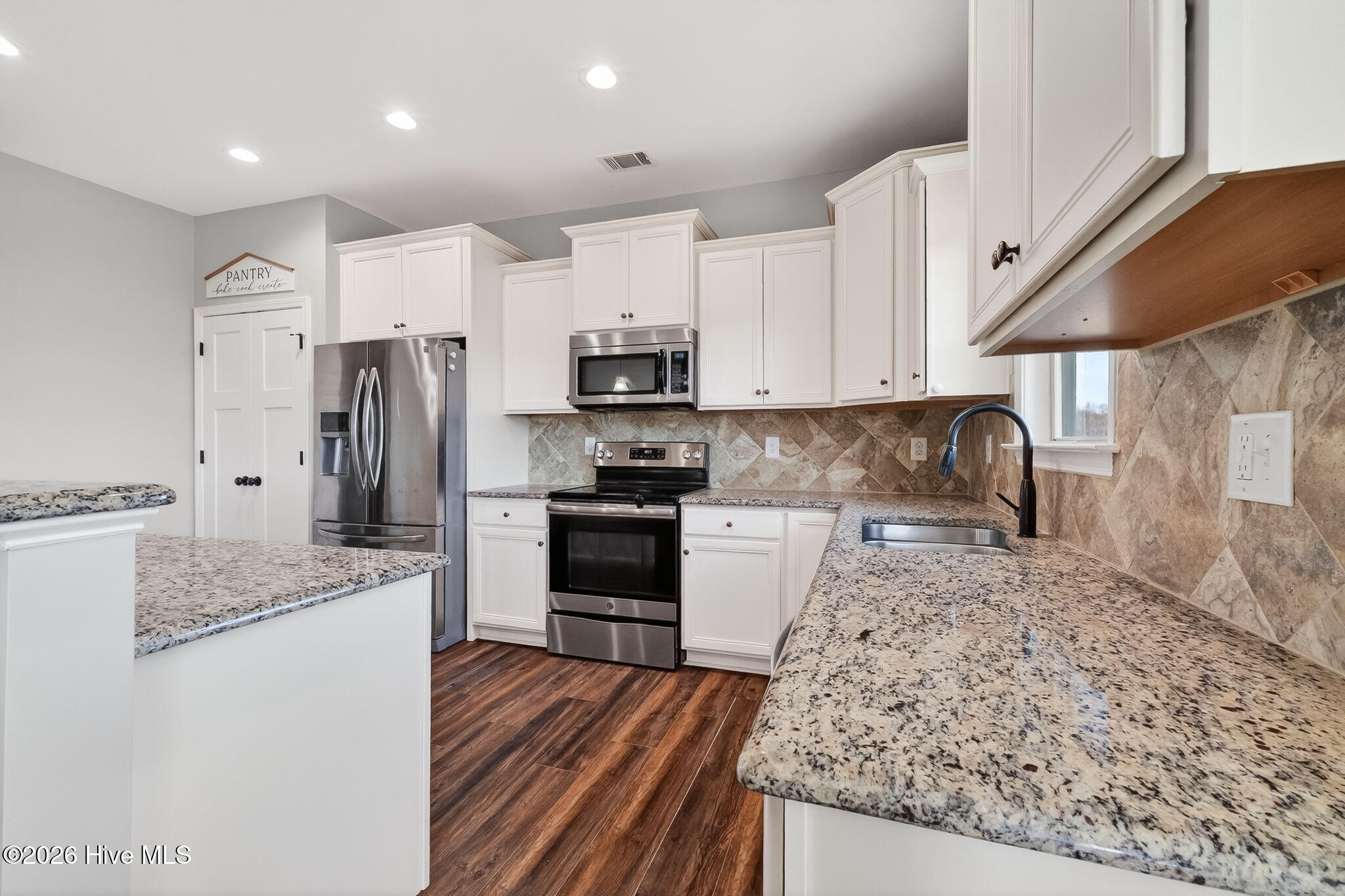 423 Planters Ridge Drive Pikeville, NC 27863 - Photo 6 of 35 10-web-or-mls-DSC02081