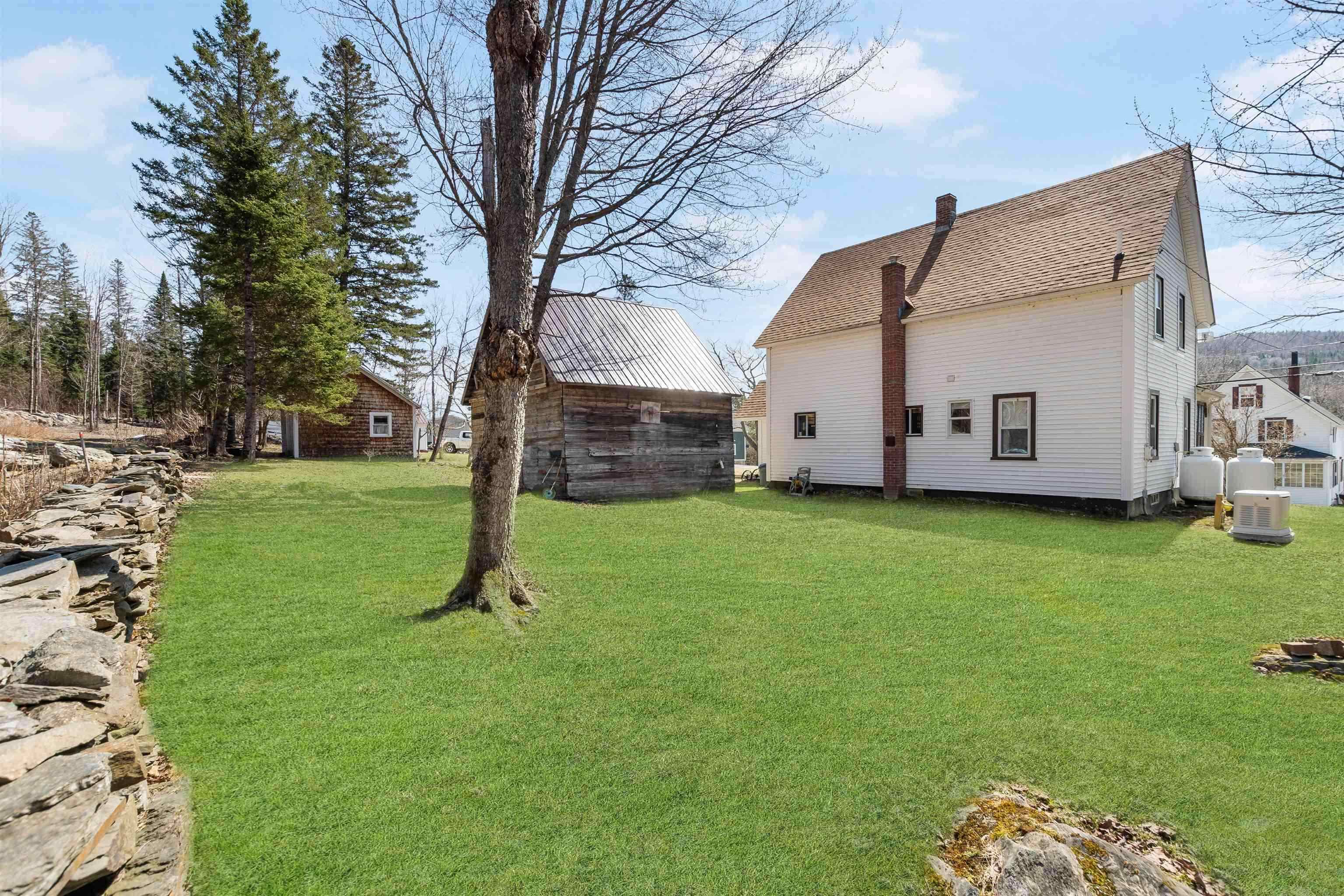 1495 Main Street Pittsburg, NH 03592 - Photo 14 of 60