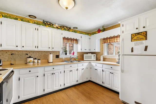 $339,900 | 1495 Main Street, Pittsburg, NH 03592