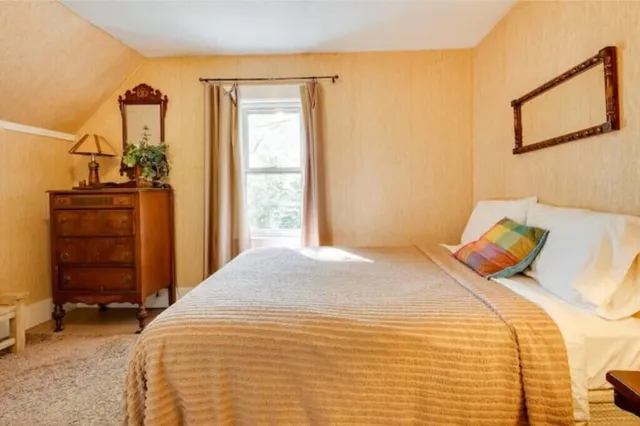 $339,900 | 1495 Main Street, Pittsburg, NH 03592