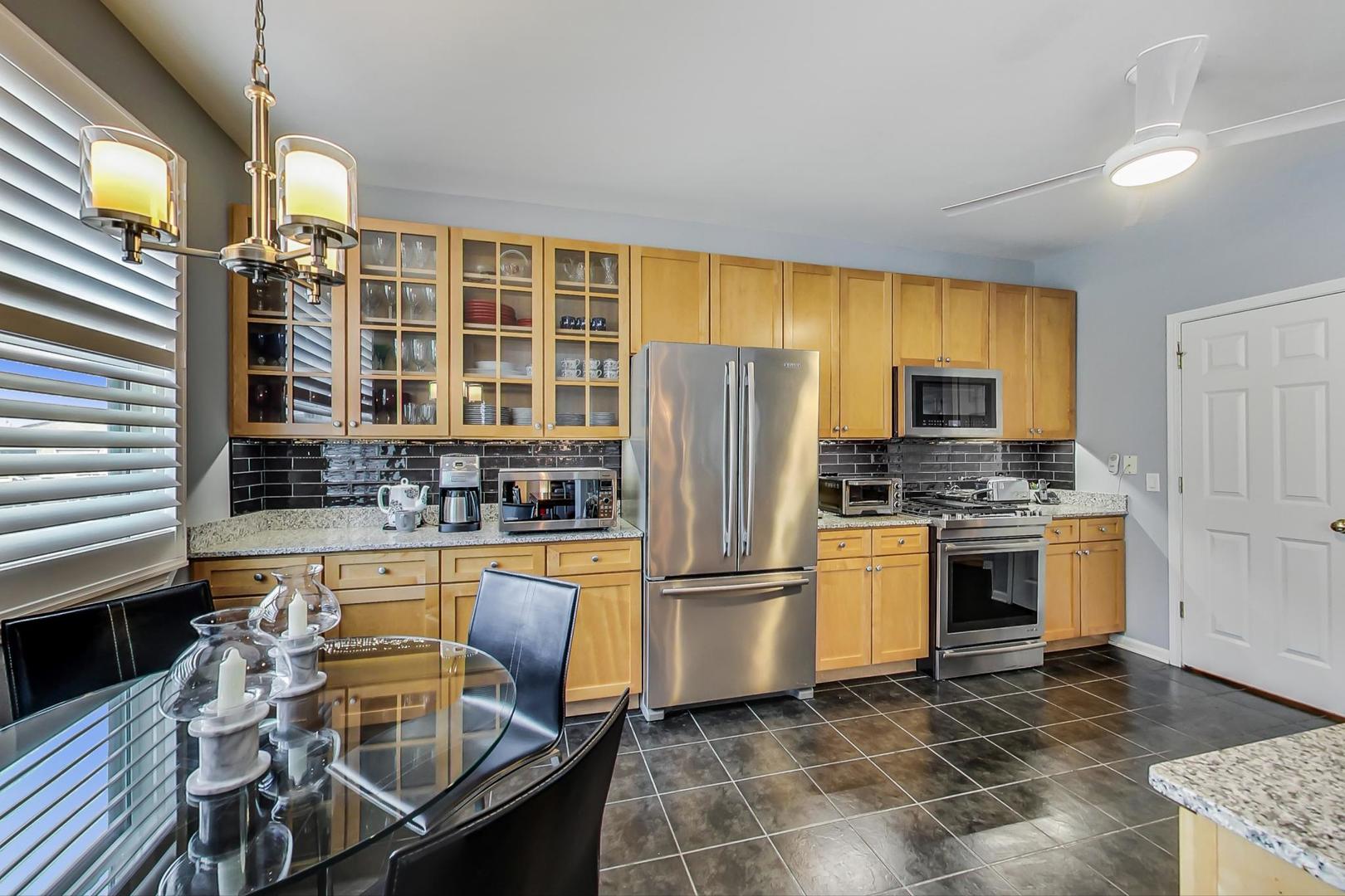 701 Lyster Road, Unit 701 Highwood, IL 60040 - Photo 12 of 38