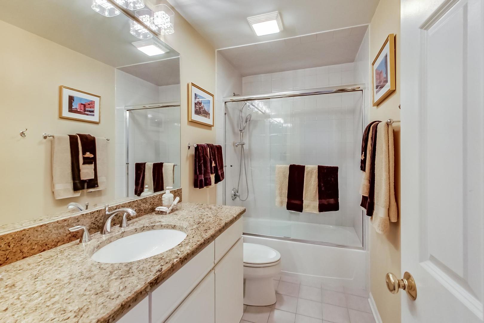 701 Lyster Road, Unit 701 Highwood, IL 60040 - Photo 30 of 38