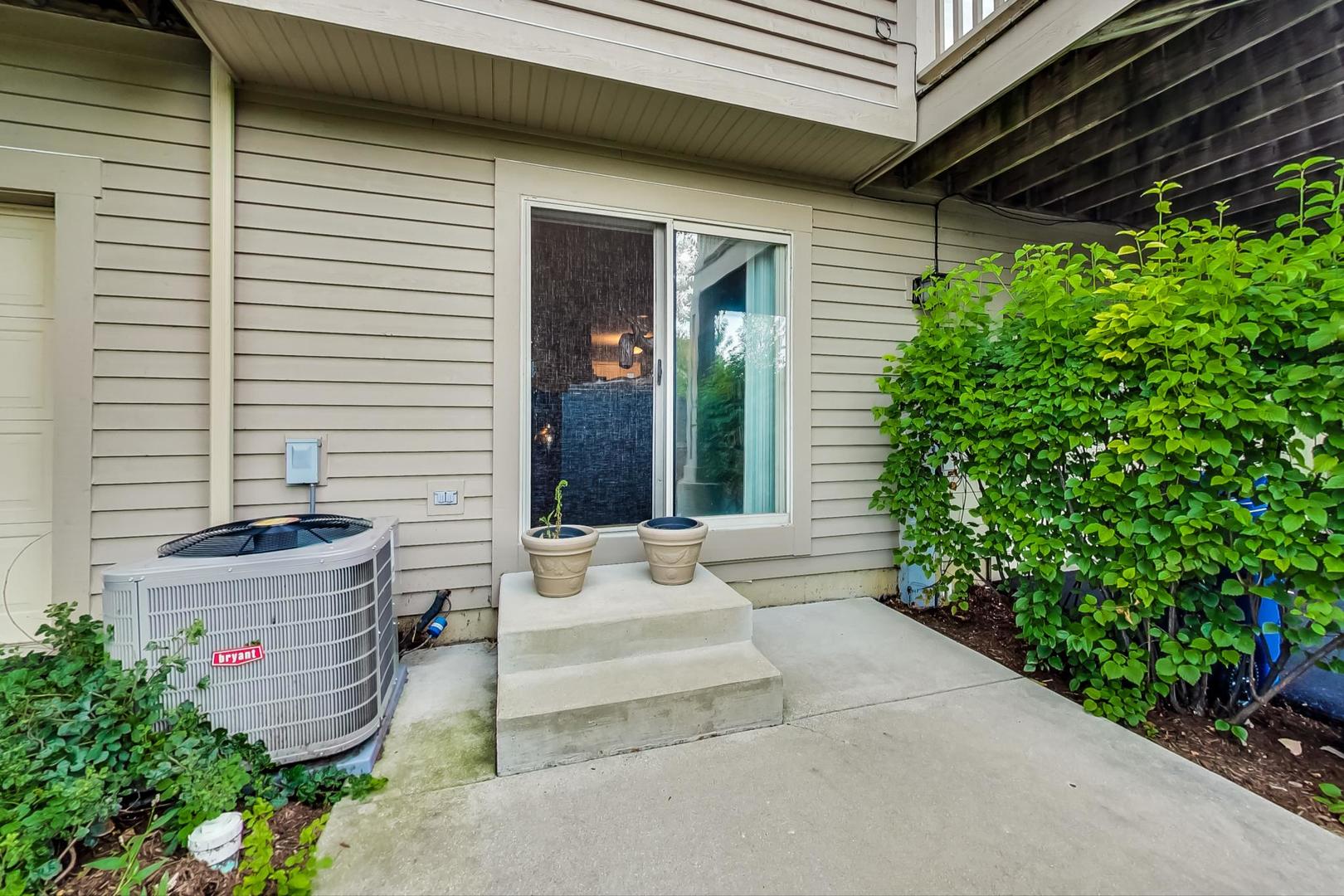 701 Lyster Road, Unit 701 Highwood, IL 60040 - Photo 34 of 38