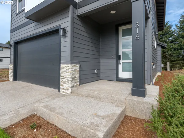 $469,900 | 316 Sunday Drive, Creswell, OR 97426