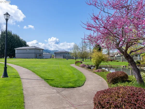 $469,900 | 316 Sunday Drive, Creswell, OR 97426