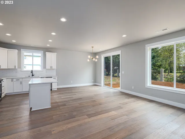 $469,900 | 316 Sunday Drive, Creswell, OR 97426