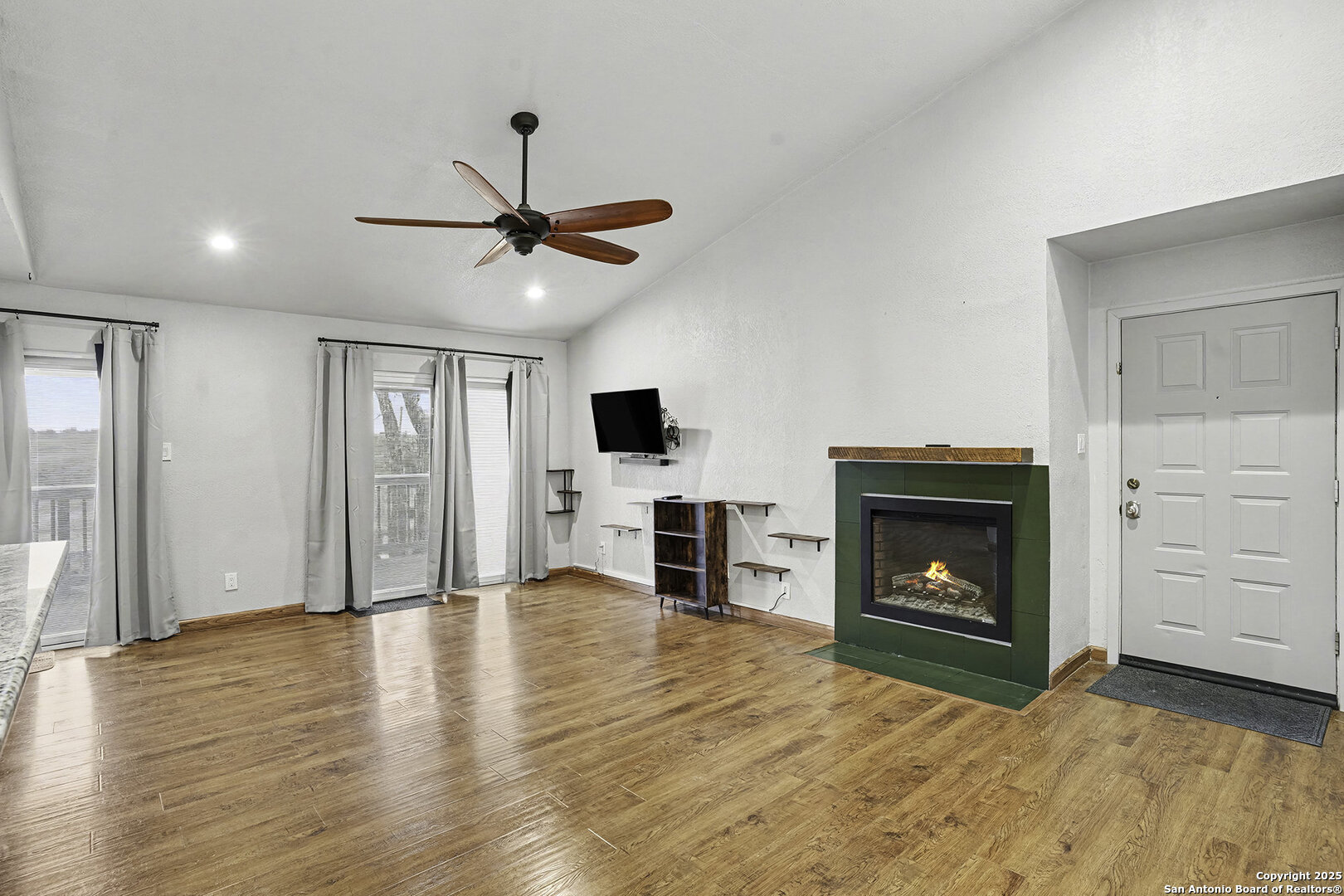 14343 Judson Road, Unit 302 San Antonio, TX 78233 - Photo 7 of 28