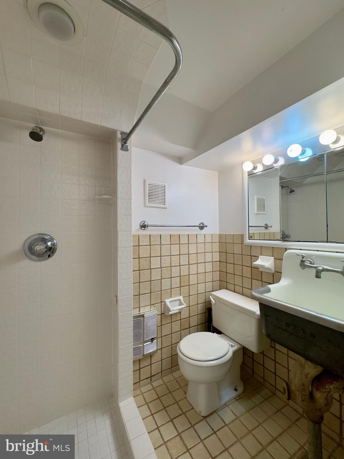 657 Dover Street Baltimore, MD 21230 - Photo 10 of 15