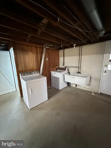 a bathroom with a sink and toilet