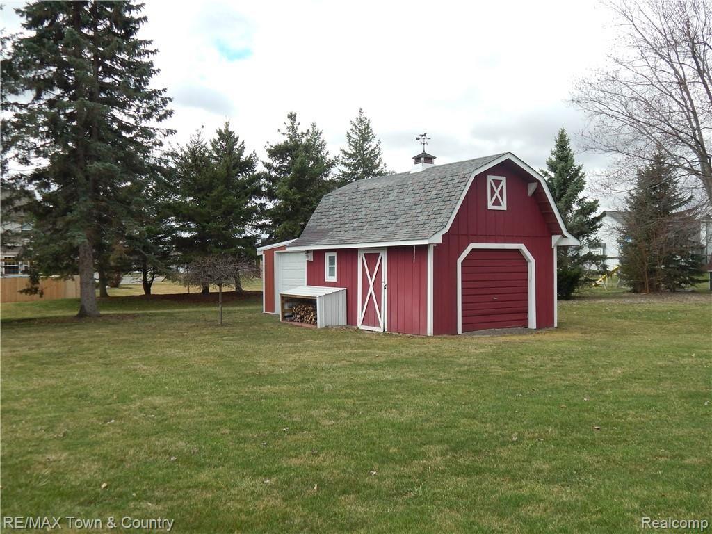 8111 Carpenter Road Flushing, MI 48433 - Photo 41 of 44