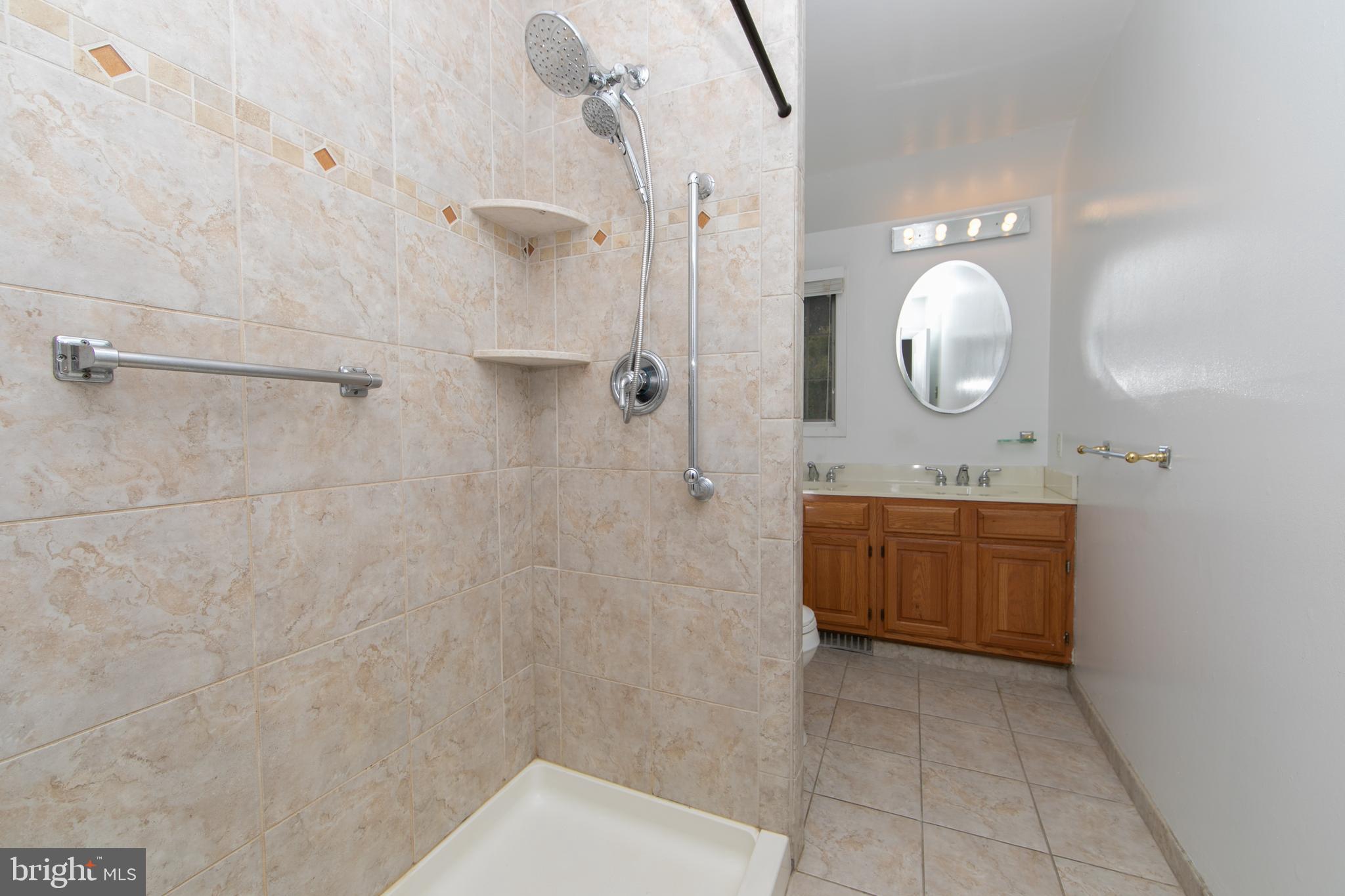 47 Heritage Road Marlton, NJ 08053 - Photo 28 of 43 Full bath