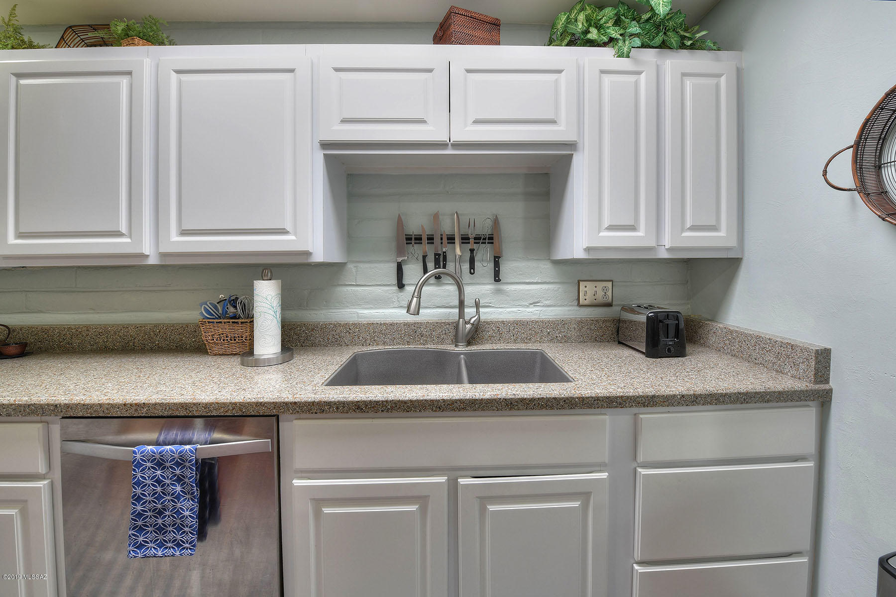 608 West Roller Coaster Road Tucson, AZ 85704 - Photo 13 of 36 Gallery Image 13