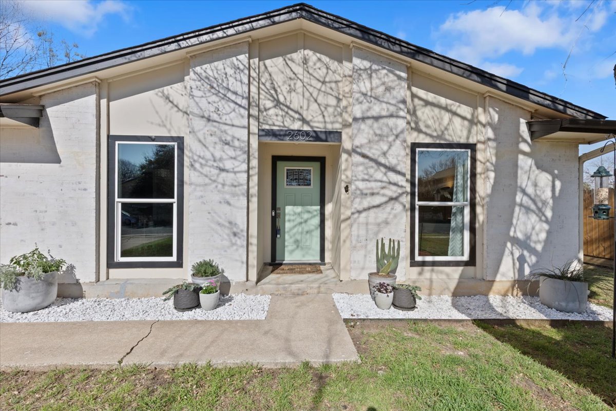 2602 Gettysburg Drive Austin, TX 78745 - Photo 3 of 28