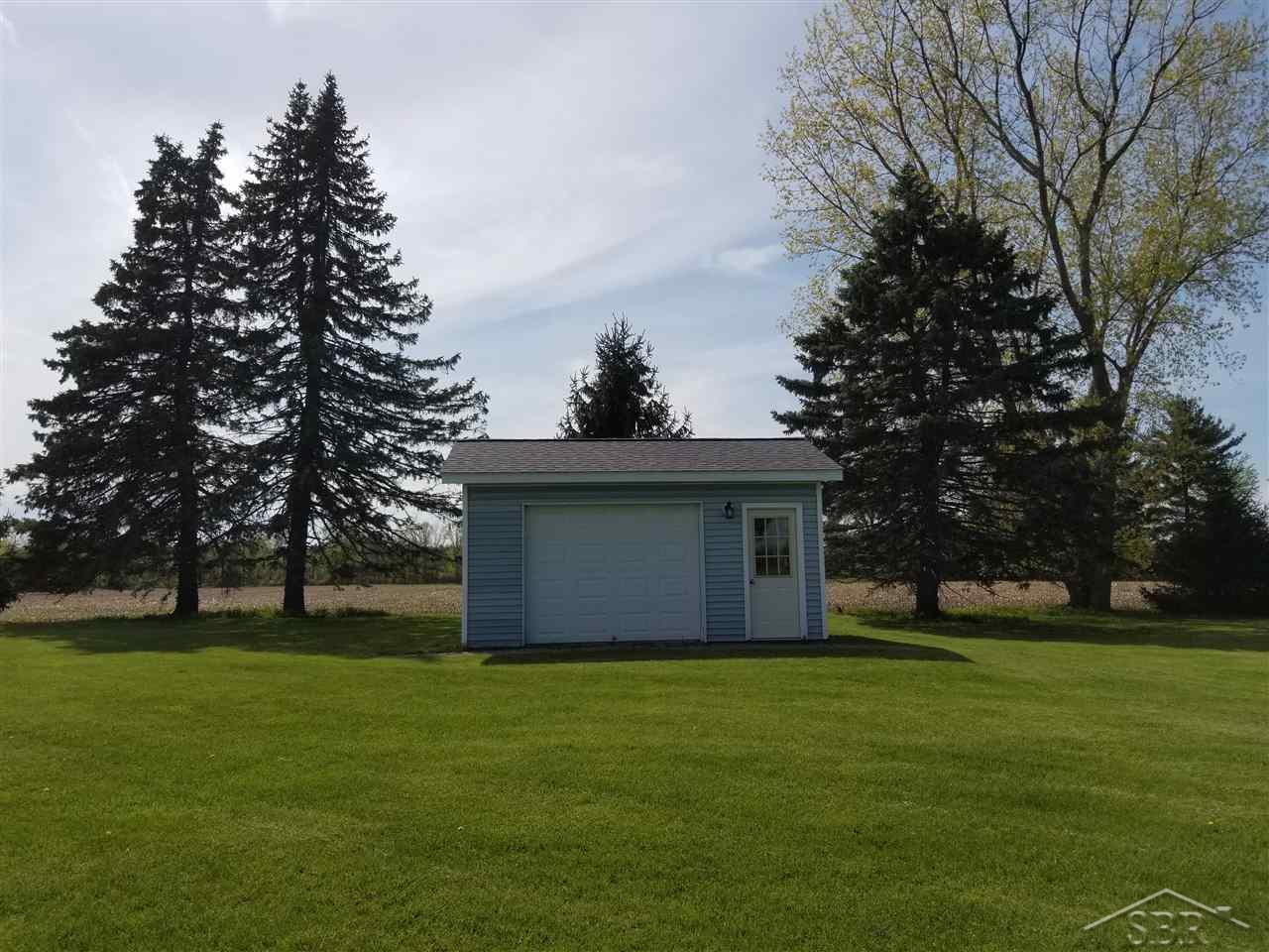 1845 Lone Road Freeland, MI 48623 - Photo 25 of 29 31380620-24.JPG