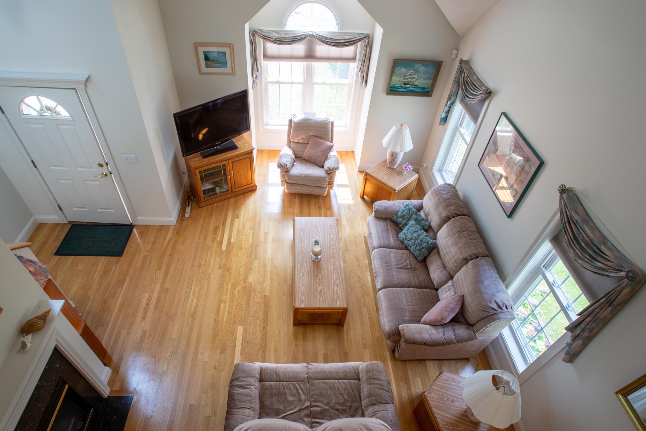 79 Hampton Meadows Hampton, NH 03842 - Photo 2 of 33