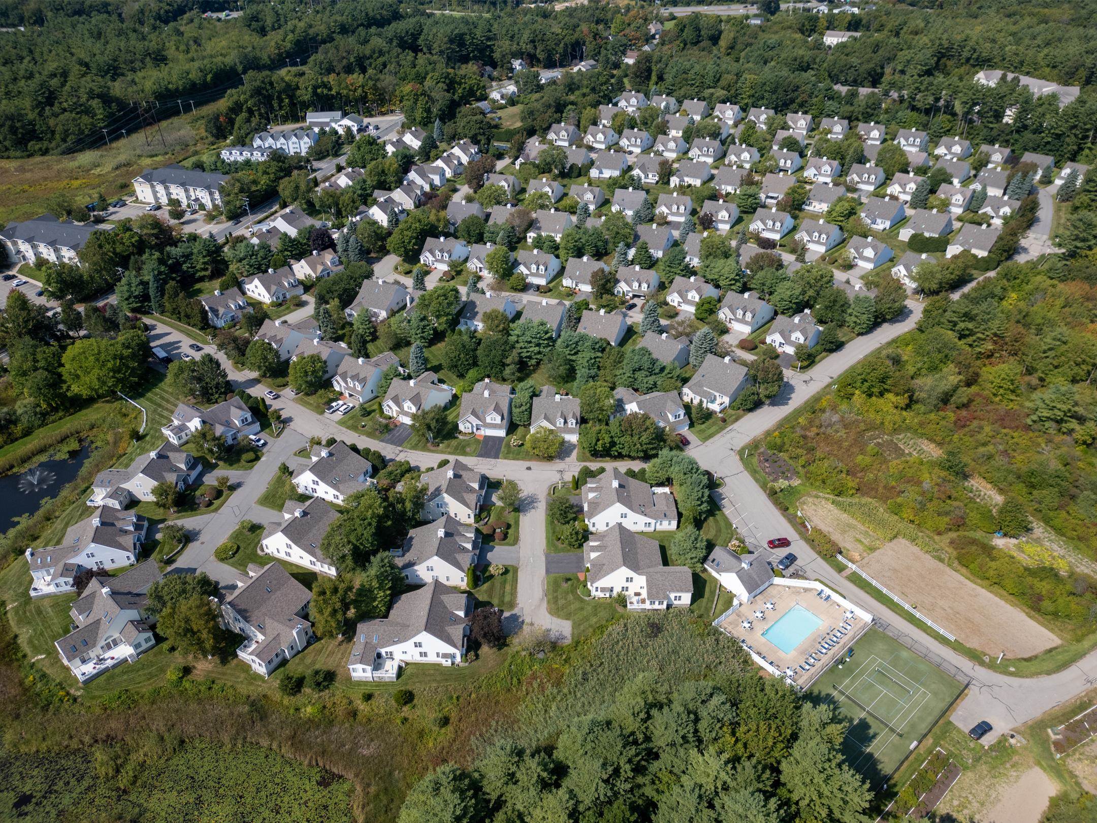 79 Hampton Meadows Hampton, NH 03842 - Photo 25 of 33