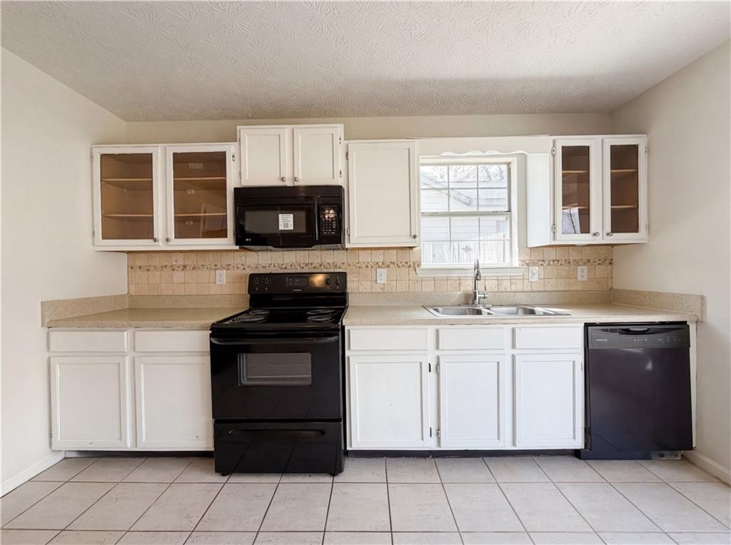 5939 Farmbrook Lane Rex, GA 30273 - Photo 11 of 20