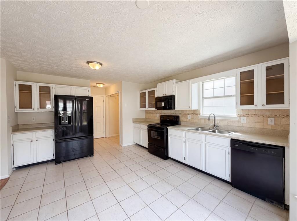 5939 Farmbrook Lane Rex, GA 30273 - Photo 2 of 20