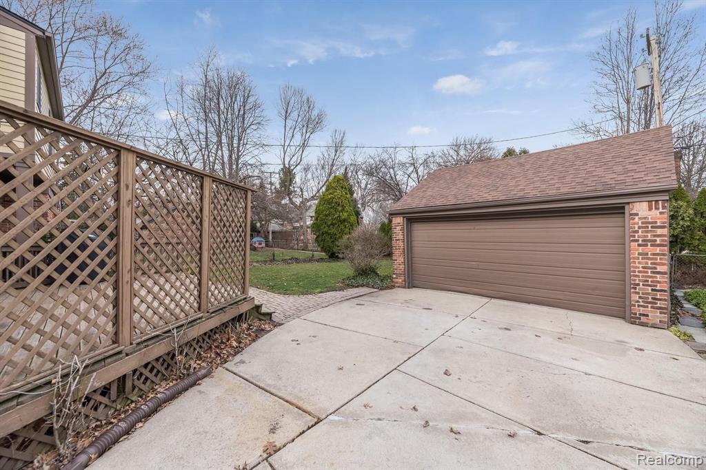 518 Barrington Road Grosse Pointe, MI 48230 - Photo 47 of 64
