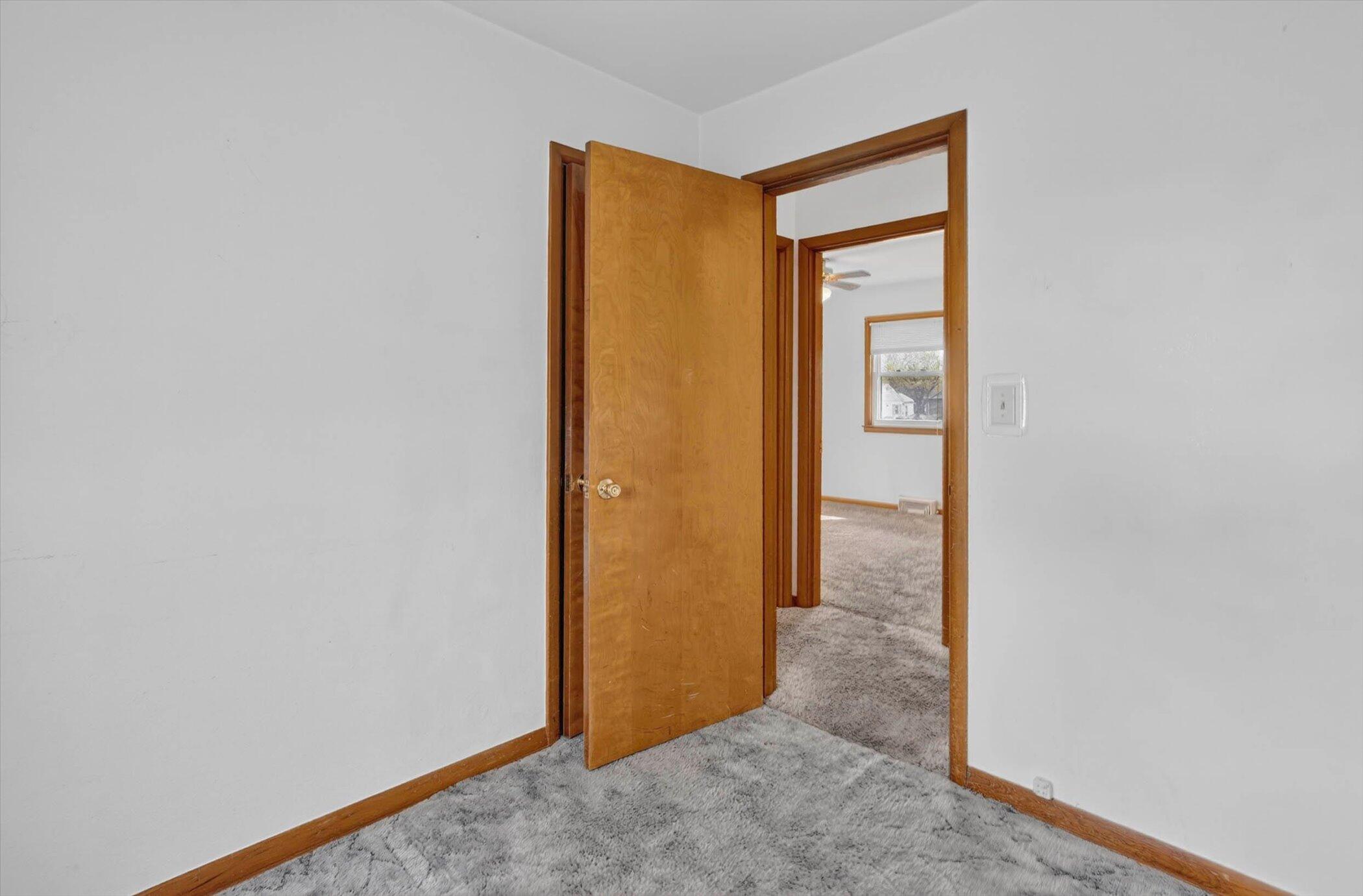 3363 South 60th Street Milwaukee, WI 53219 - Photo 12 of 35 30-3363-S-60th-St-Milwaukee-WI-53219-Win