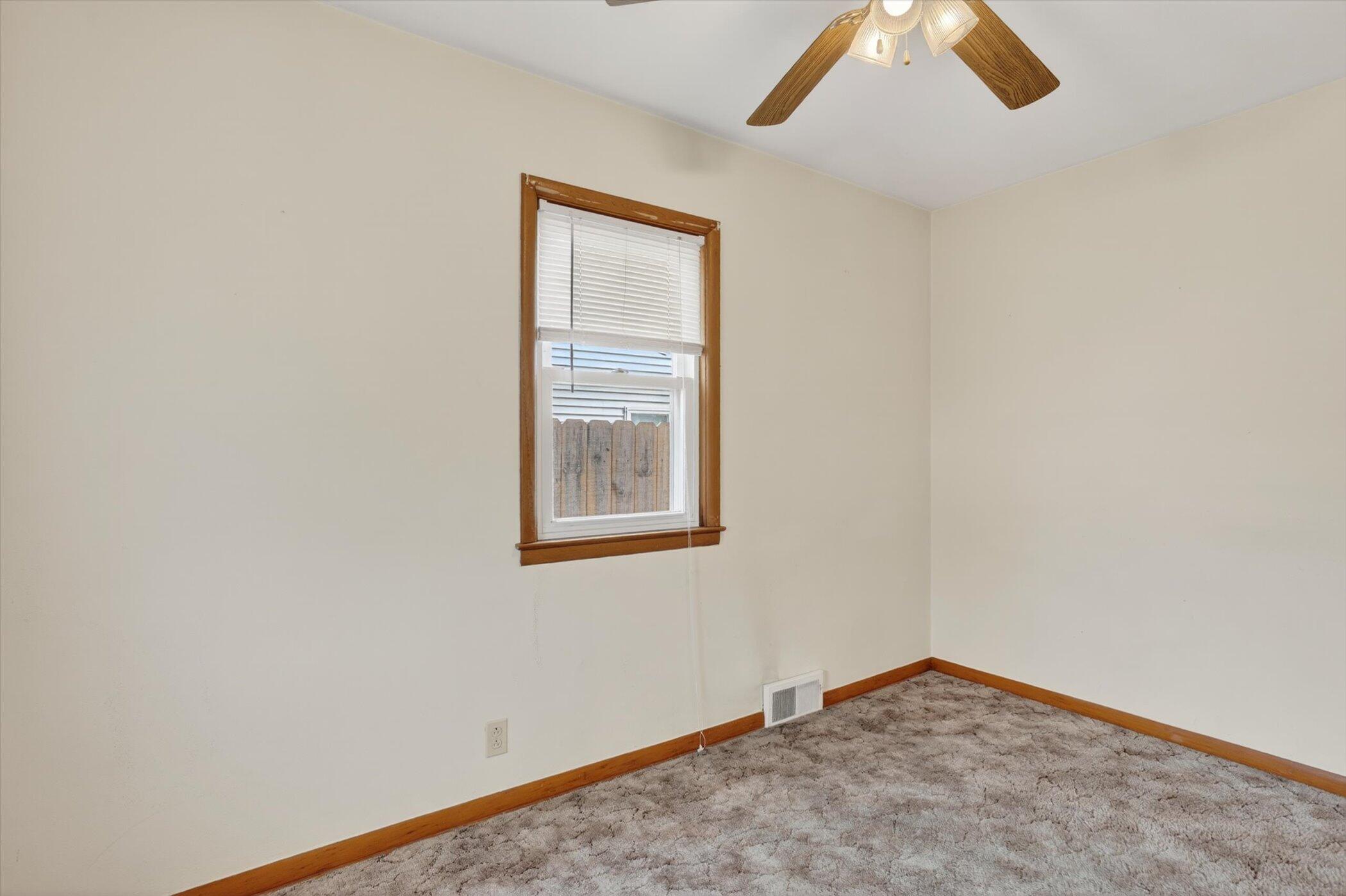 3363 South 60th Street Milwaukee, WI 53219 - Photo 19 of 35 43-3363-S-60th-St-Milwaukee-WI-53219-Win